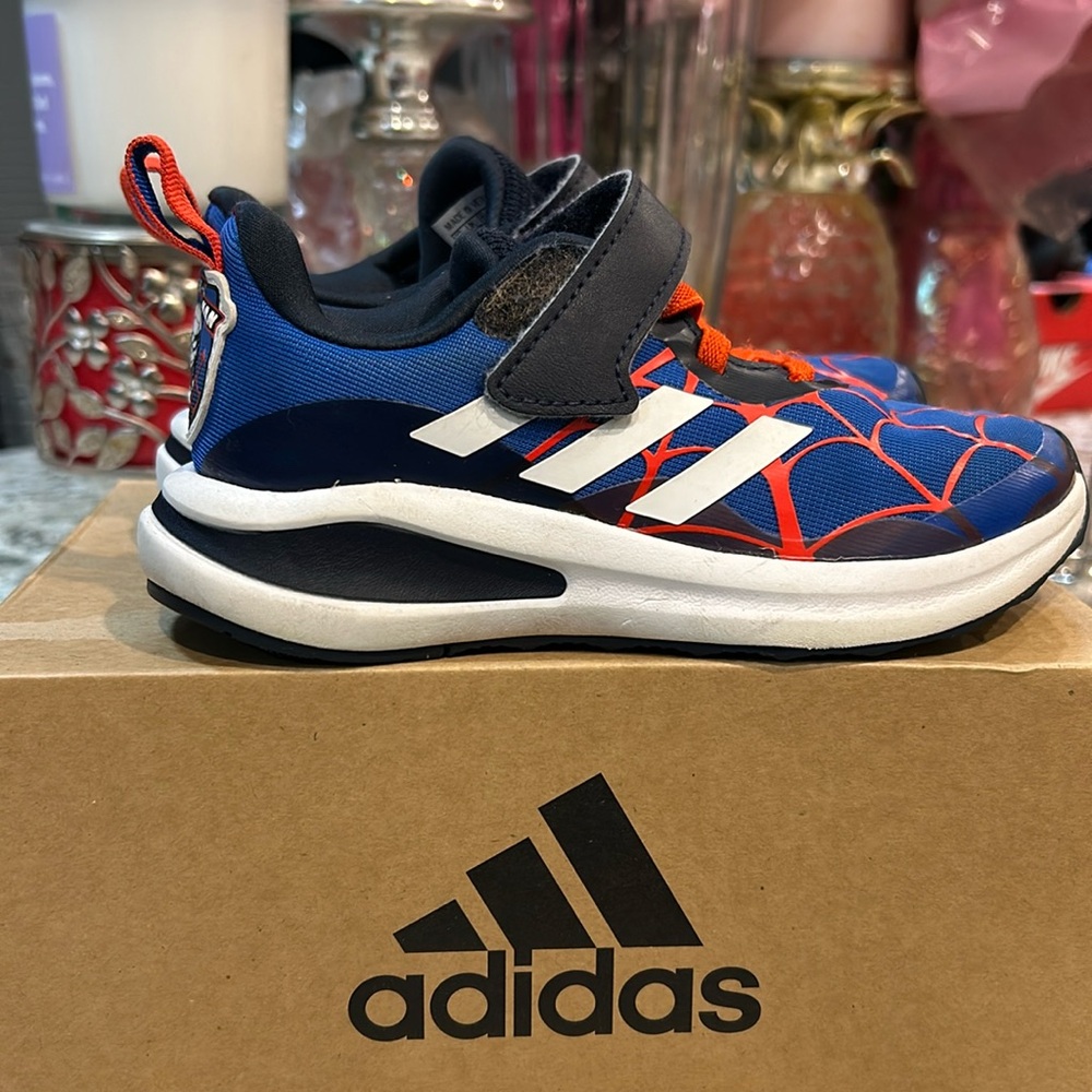Adidas Marvel Spider Man Size 11 1/2 Boy